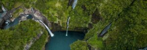 photo aérienne en drone de cascades
